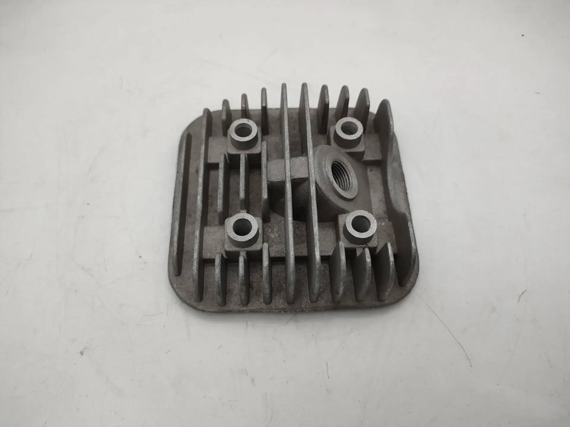 1pcs Two stroke petrol generator accessories ET950 ET650 cylinder  liner cove head   cover cylinder