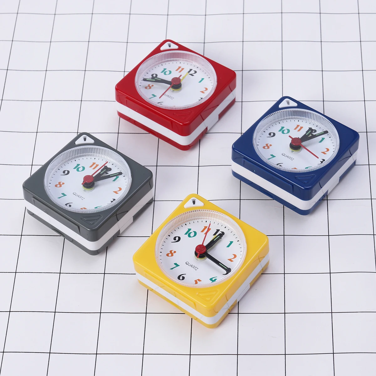 

Mini Square Plastic Quartz Alarm Clock Portable Lightweight Blue Compact Table Clock For Home Office Travel Decorative