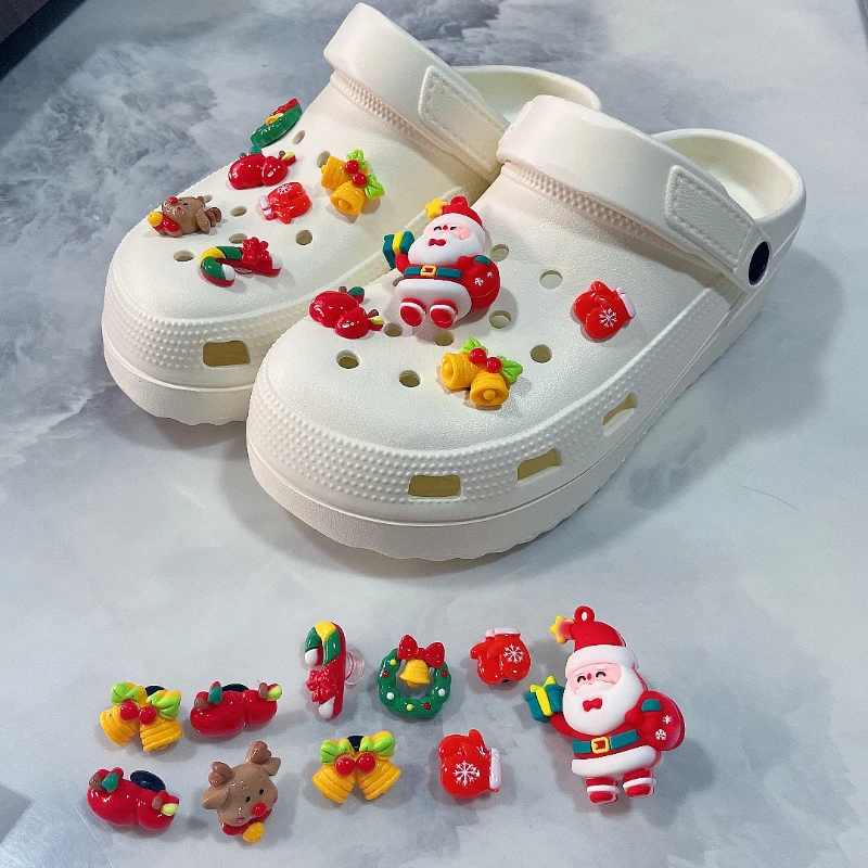 MINISO 8pcs/set Christmas Cartoon Santa Claus Elk Plush Shoe Charms Festive DIY resin Shoe Decoration Accessories Xmas Gifts