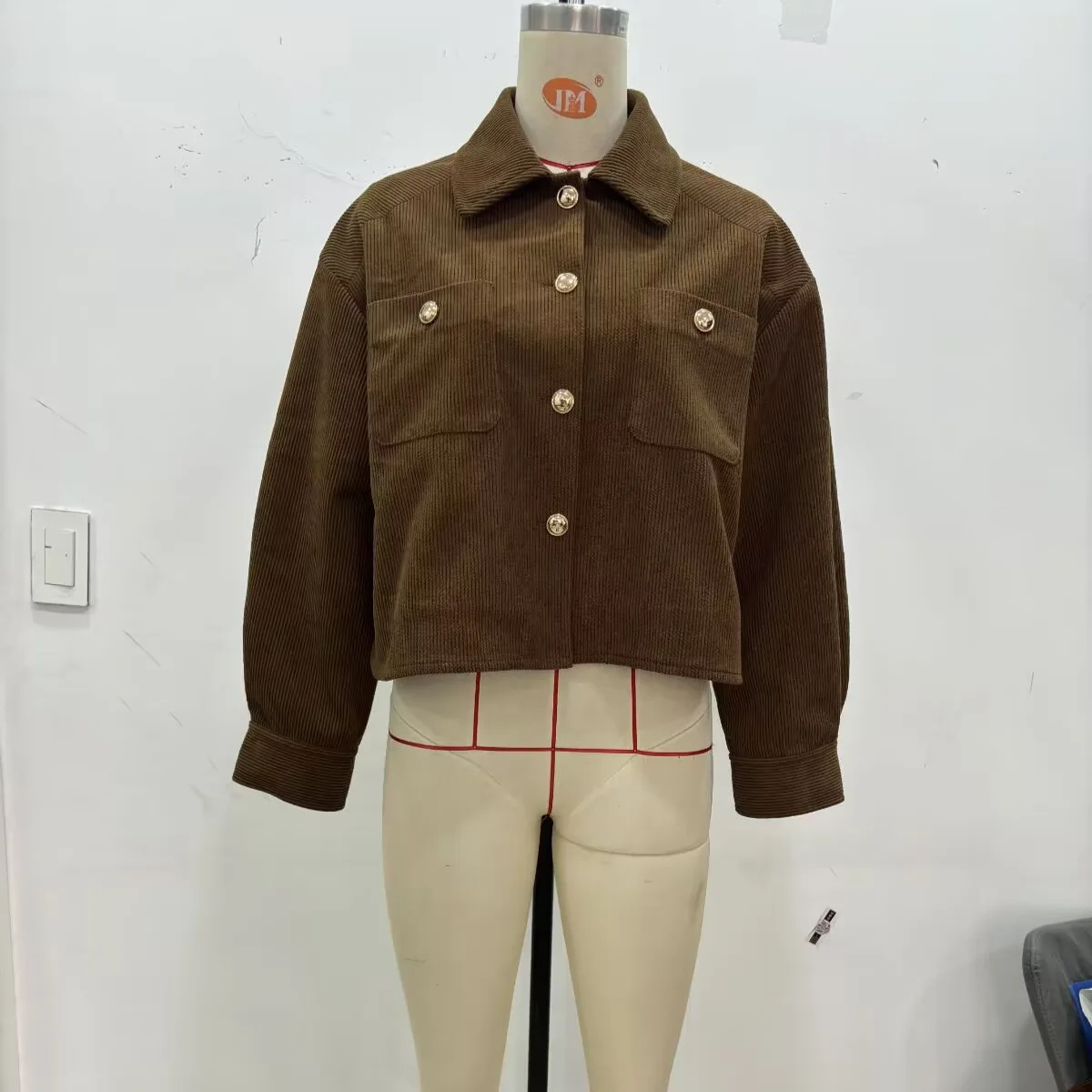 

Новая осенне-зимняя повседневная женская куртка с воротником и пуговицами, однотонная, свободная посадка, цельный полиэстер