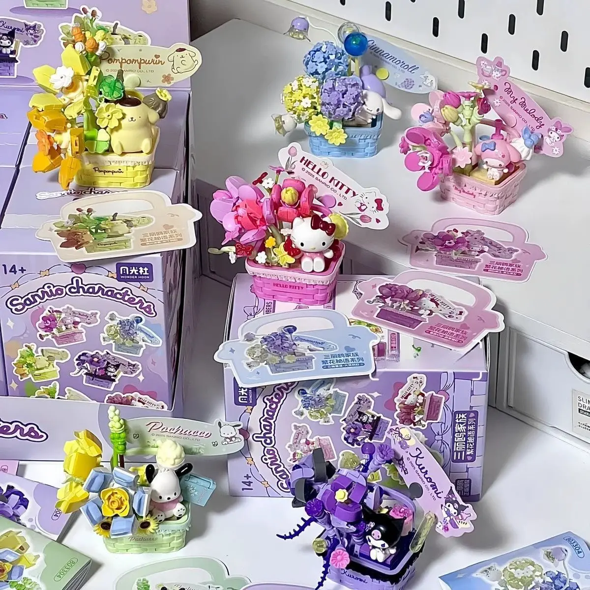 

New Sanrio Flower Secret Assembling Toys Blind Box Anime Pompompurin Hello Kitty Kuromi Melody Ornaments For Girls Birthday Gift