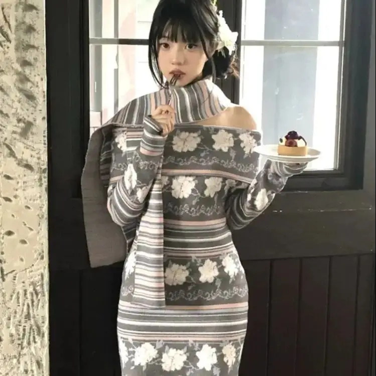 

One-Line Collar Long-Sleeved Sweater Knitted Short Dress Xiaoxiangfeng Spring Autumn New Slim Slim Hip Skirt