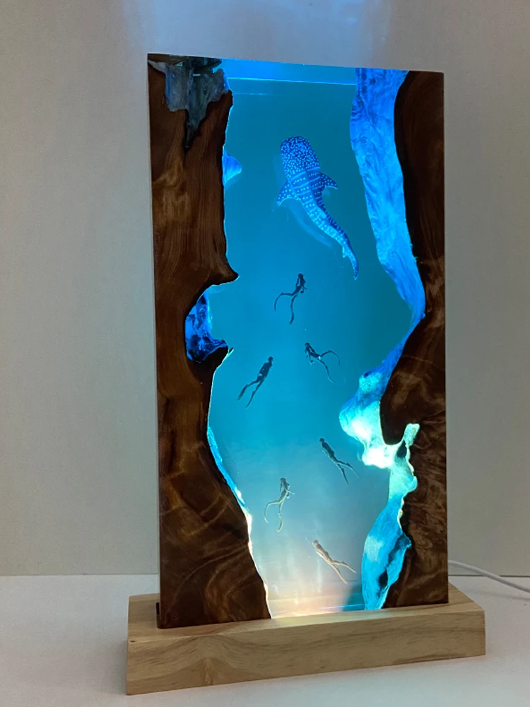 Ocean Landscape Organism Resin Table Light Creactive Art Decoration Lamp Divers Whale Theme Night Light  USB Charge