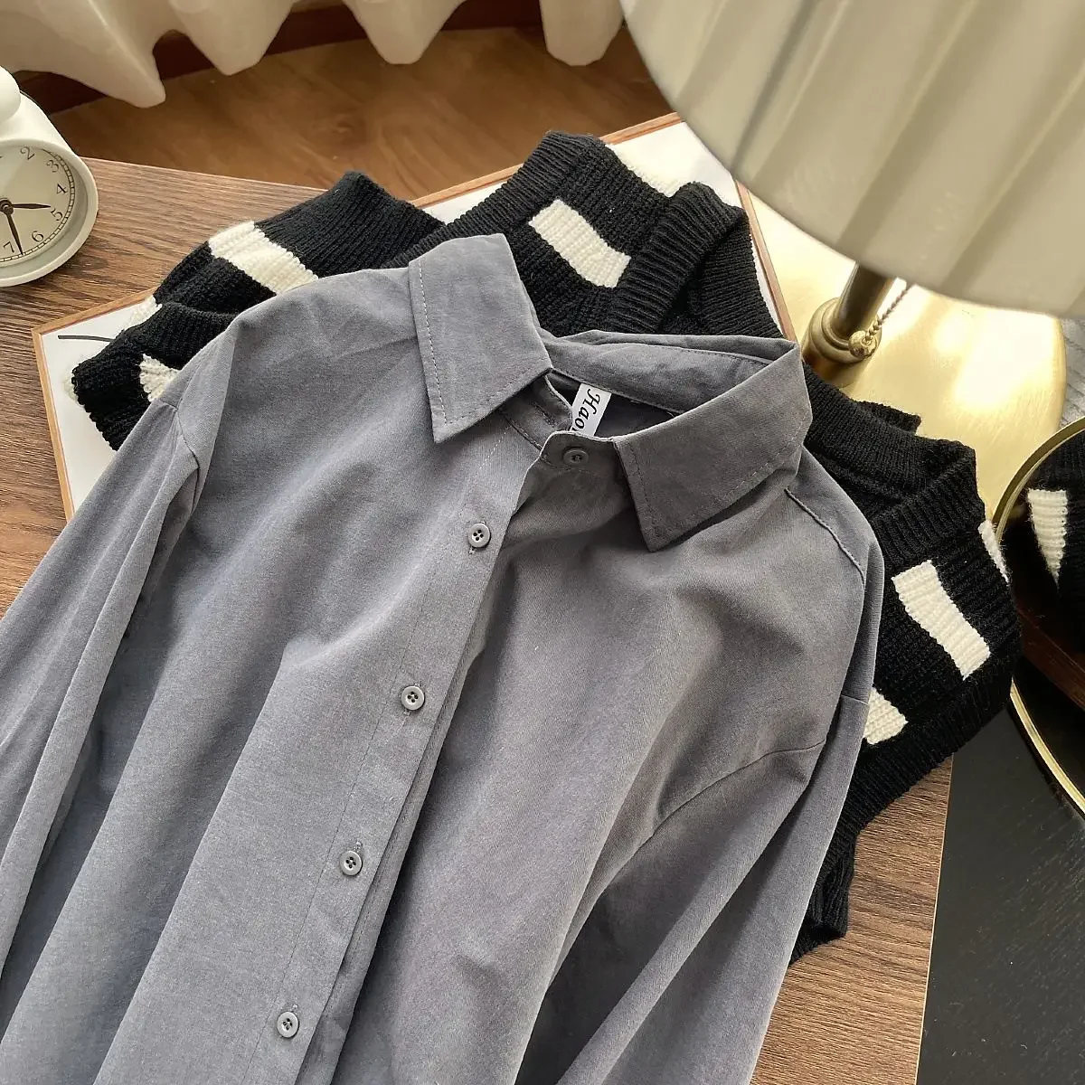 6 cores sólidas camisas femininas simples vintage all-match dentro topos solto novo outono coreano chique moda roupas básicas ins 2025