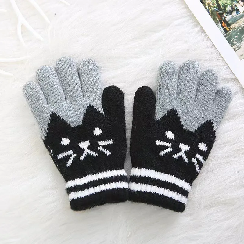 Thumbnail 4 - #77 Cheap Baby Gloves & Mittens Worth Buying