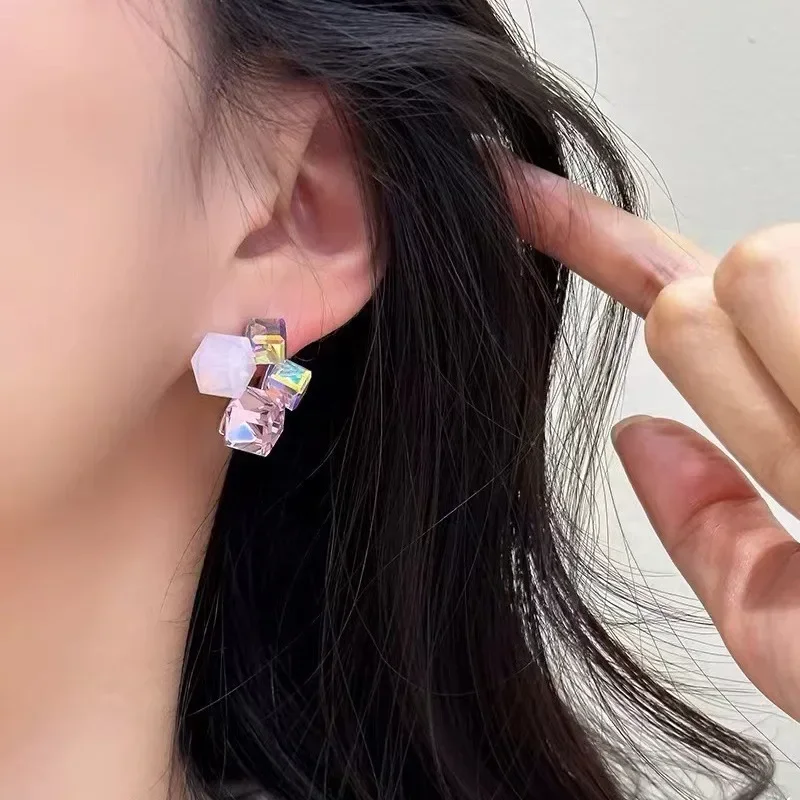 Pink Crystal Geometric Cube Square 3D Fantasy Gradient Candy Color Stud Earring for Women Simple Personality Jewelry Girl Gift