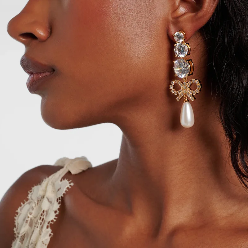 

Корейские роскошные серьги-капли с кристаллами и бабочками для женщин, комплект ювелирных изделий 2025, трендовые серьги с жемчугом и милыми стразами, бантом, подарки