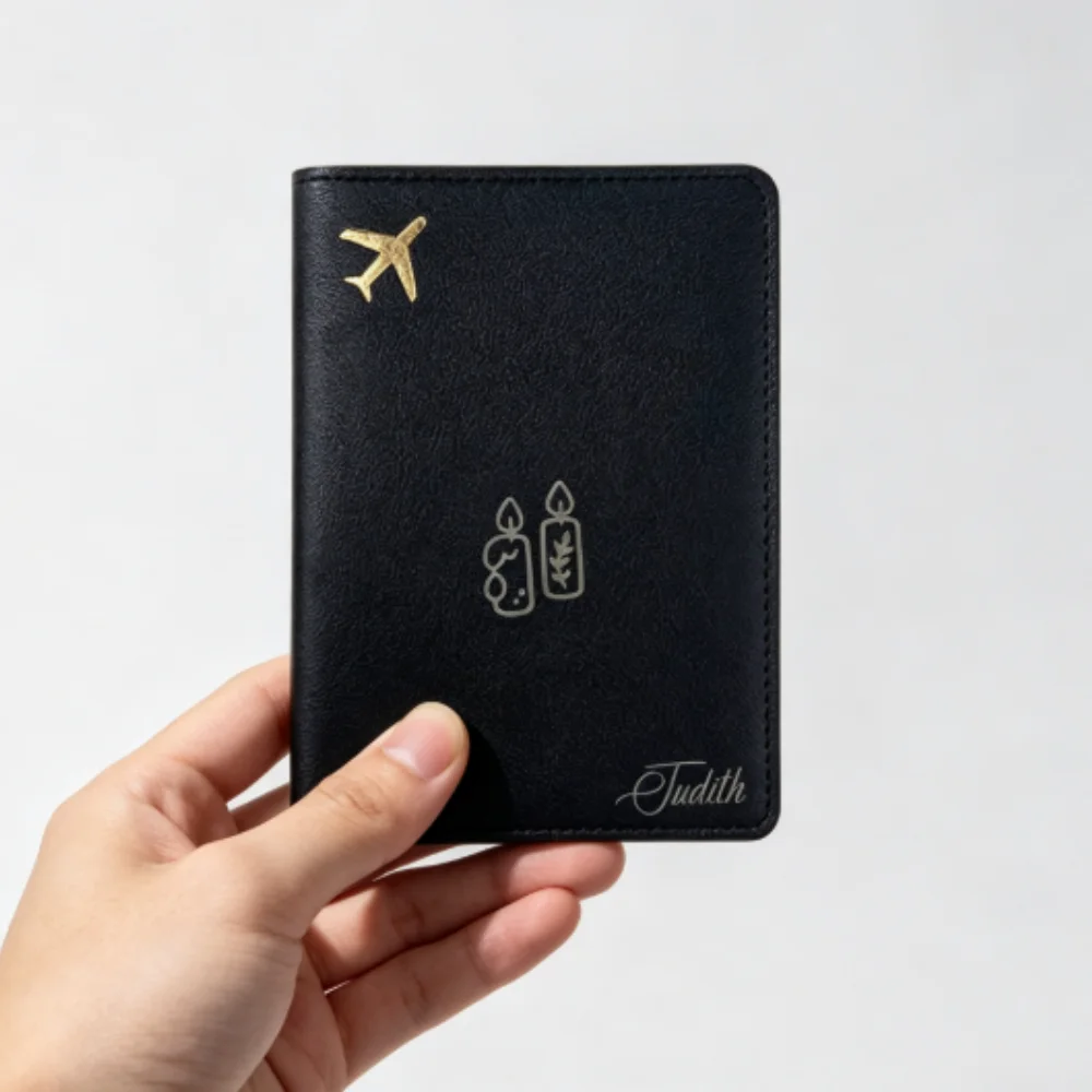 Travel Accessories Meaning - 개인 맞춤 이름이 새겨진 여권 커버,