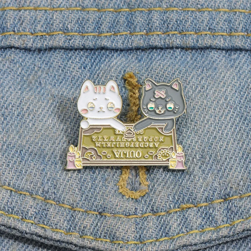 White And Black Cat Ouija Board Enamel Cartoon Cute Witch Wicca Brooch Lapel Backpack Badge Divination Jewelry Gift For Friends