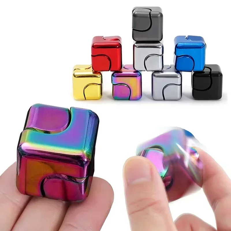 Giroscopio rotante con punta delle dita, cubo di metallo, giocattoli antistress, gadget da scrivania sensoriali, regali antistress per ufficio
