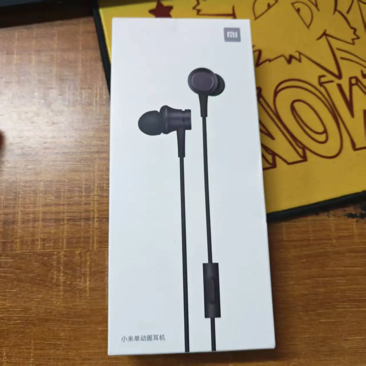 Xiaomi Single Dynamic Earphone In-ear 3.5mm Headset HandsFree Mic Stereo Earbuds Wired For IPhone Samsung S8 S9 S10 Xiaomi 9