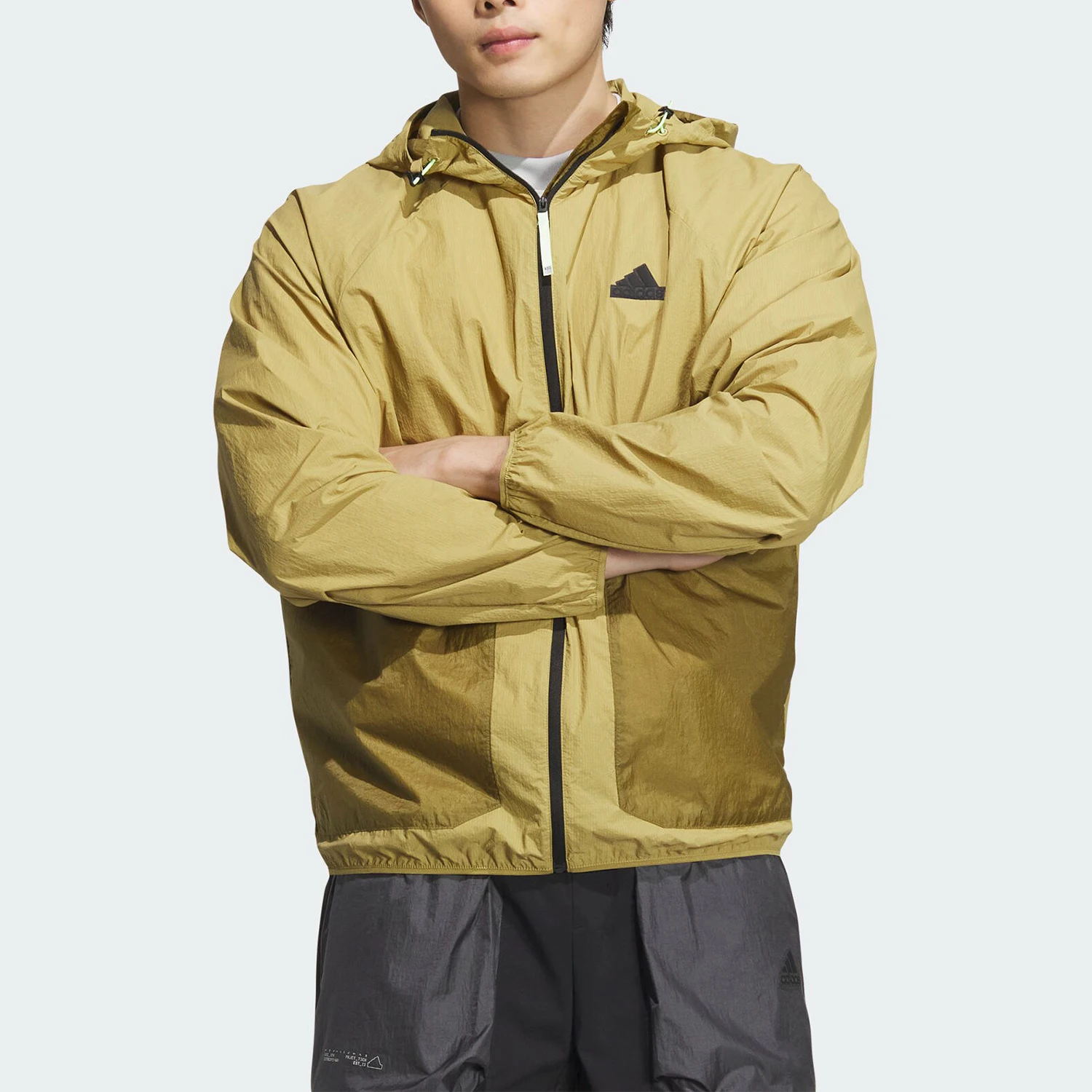 

Adidas подлинная оригинальная летняя новая мужская тканая водоотталкивающая спортивная куртка JI8659