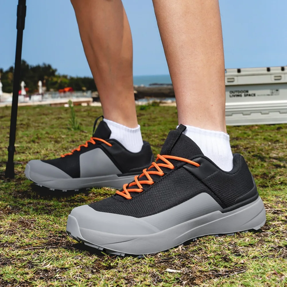 

New Bestseller 2026 Lightweight Durable Professional Anti-Slip Wear-Resistant Walking Shoes Exceptional Traction Very Good