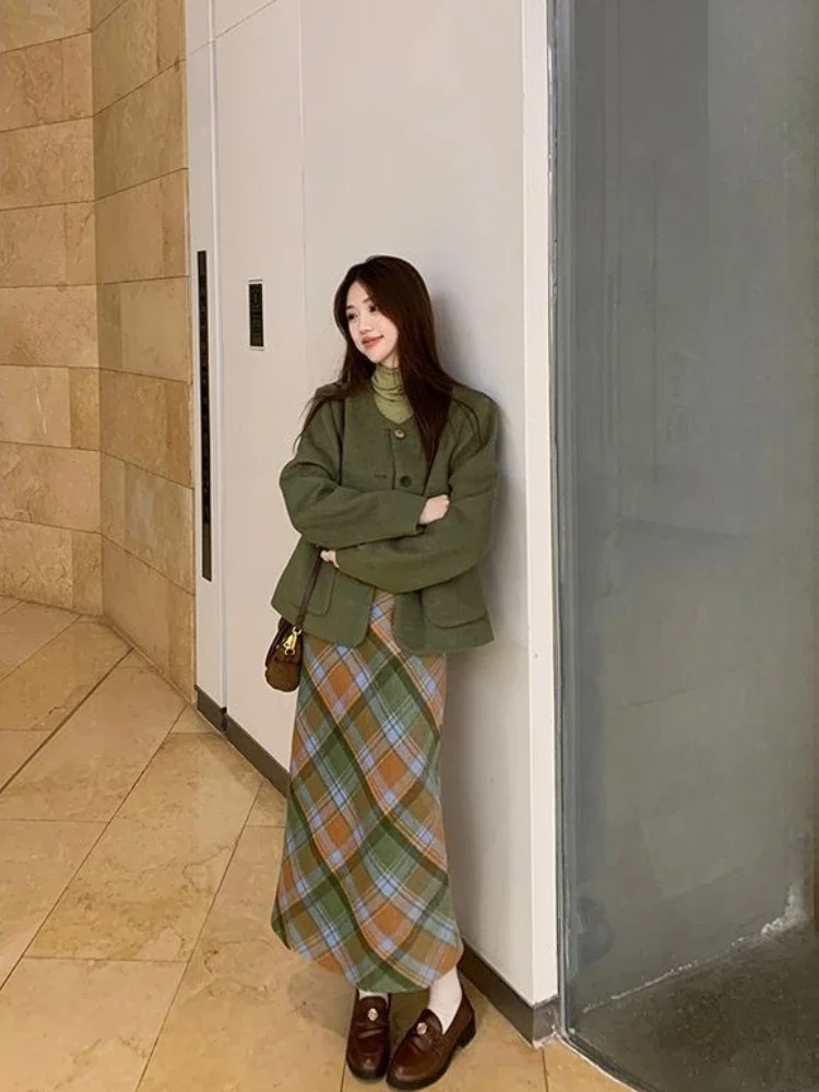 

Trendy Small Niche Round Neck Loose Fit Long Sleeve Jacket with Buttons Vintage Inspired Cozy Autumn Winter Outerwear