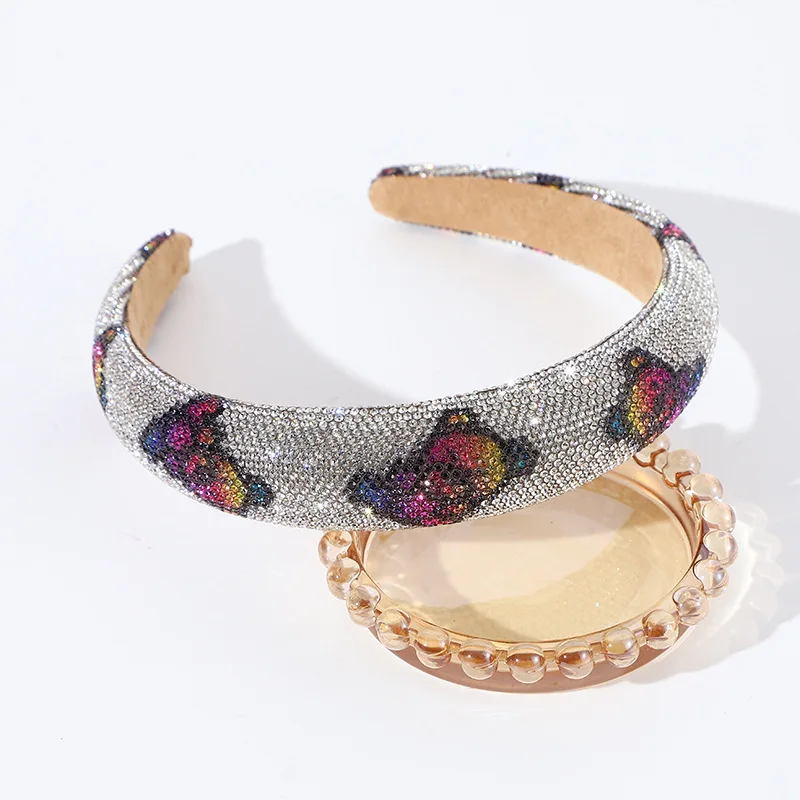 الأزياء الأوروبية والأمريكية الرجعية الدب كامل الماس الإسفنج عقال الشعر التبعي للنساء