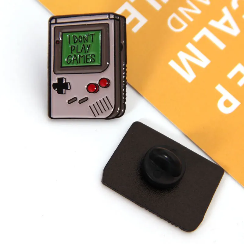 بروش المينا لمشغل اللعبة المثير للاهتمام ، شارة معدنية للملابس ، قبعة وحقيبة ظهر ، هدايا الإكسسوارات ، مجوهرات لحقيبة الظهر ، لا ألعب الألعاب #3