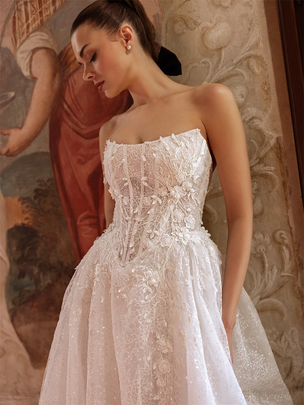 

Customized Elegant Ivory Organza Wedding Dress Formal Strapless Sleeveless Robe de mariée Soft A-Line Court Train Bridal Gowns