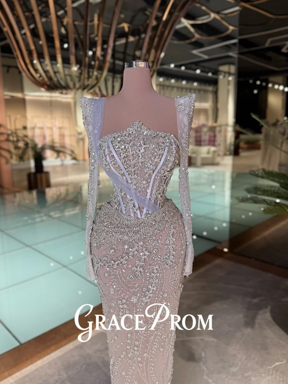 

GraceProm Sweetheart Neck Evening Dress 2026 Glittering Rhinestone Carpet Gown Stylish A-Line Floor-Length Party Gown فساتي