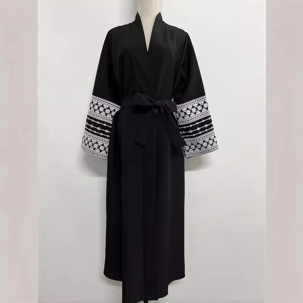 

New elegant exquisite embroidered dress solid color patchwork lace-up Cardigan Muslim robe