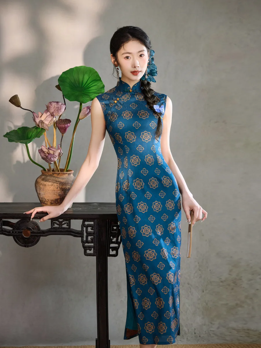 

New Chinese Style Young Blue Cheongsam Retro Print 2026 Summer Daily Girl Dress Handmade Buckle Qipao