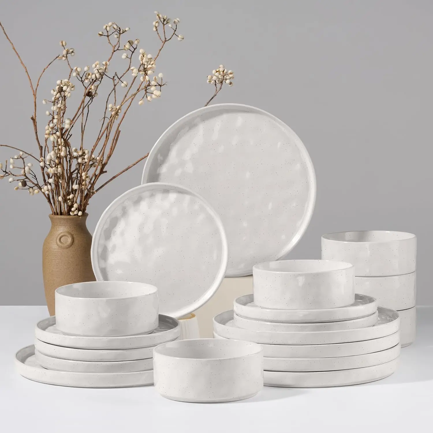 

Dinnerware Sets, 18-Piece Plates and Bowls Set, Stoneware Dish Set for 6, Ceramic Dinnerware for Home Restaurant, Chip and Scrat