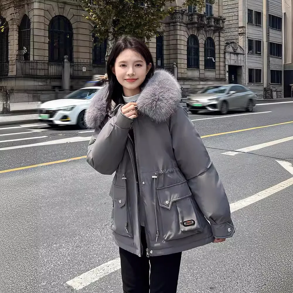 

Зимние женские парки и осенние пальто: ветрозащитные, с карманами, пышные, шикарные, на шнуровке, льняные, немнущиеся, с завязками, водонепроницаемые, хит продаж