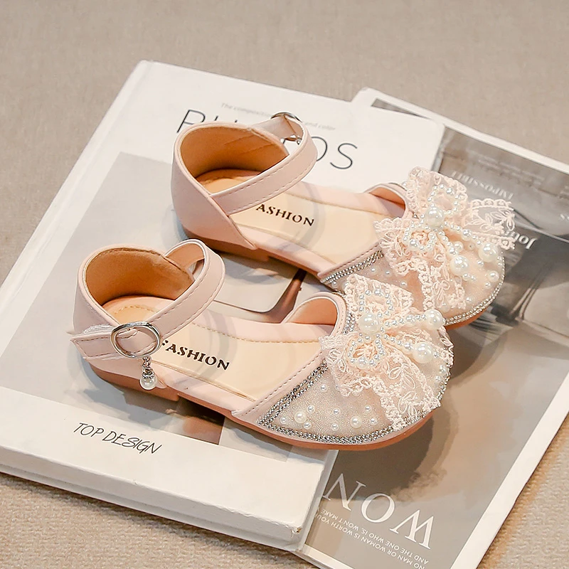 

Новинка 2023 года, сандалии для маленьких девочек, детская обувь принцессы для свадебной вечеринки, летние милые детские модные платья, сандалии на плоской подошве с бантом