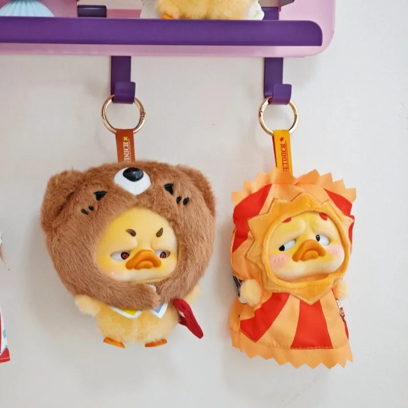 حقيقي Upsetduck V4 مجنون السيرك بطة سلسلة الفينيل الوجه صندوق أعمى Upsetduck لعبة صندوق غامض هدية لطيف أفخم دمية جمع