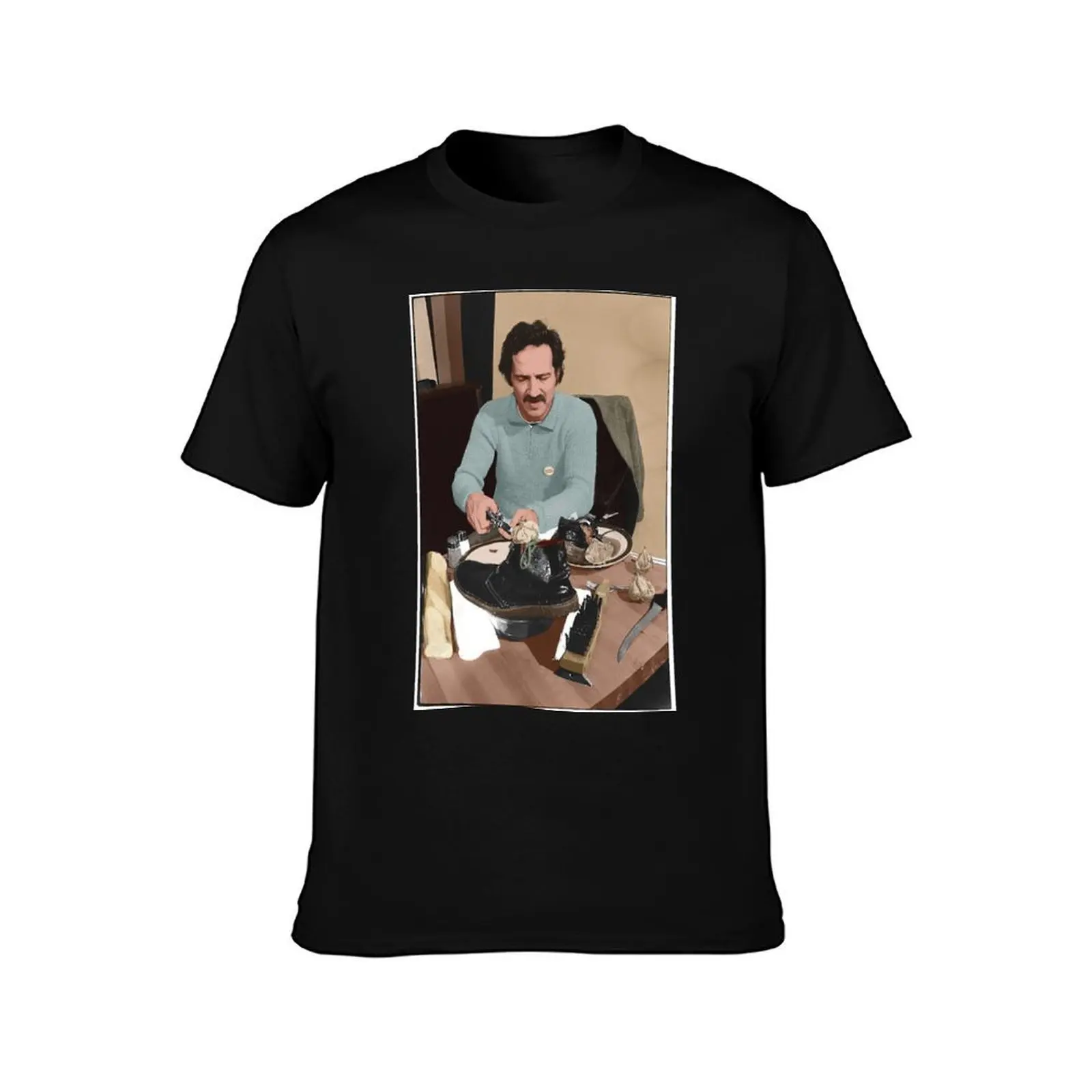 Werner Herzog Eats His Shoe T-Shirt Summer Casual Cotton Tee Oversized Streetwear Tops Vintage Graphic Print 100% Cotton