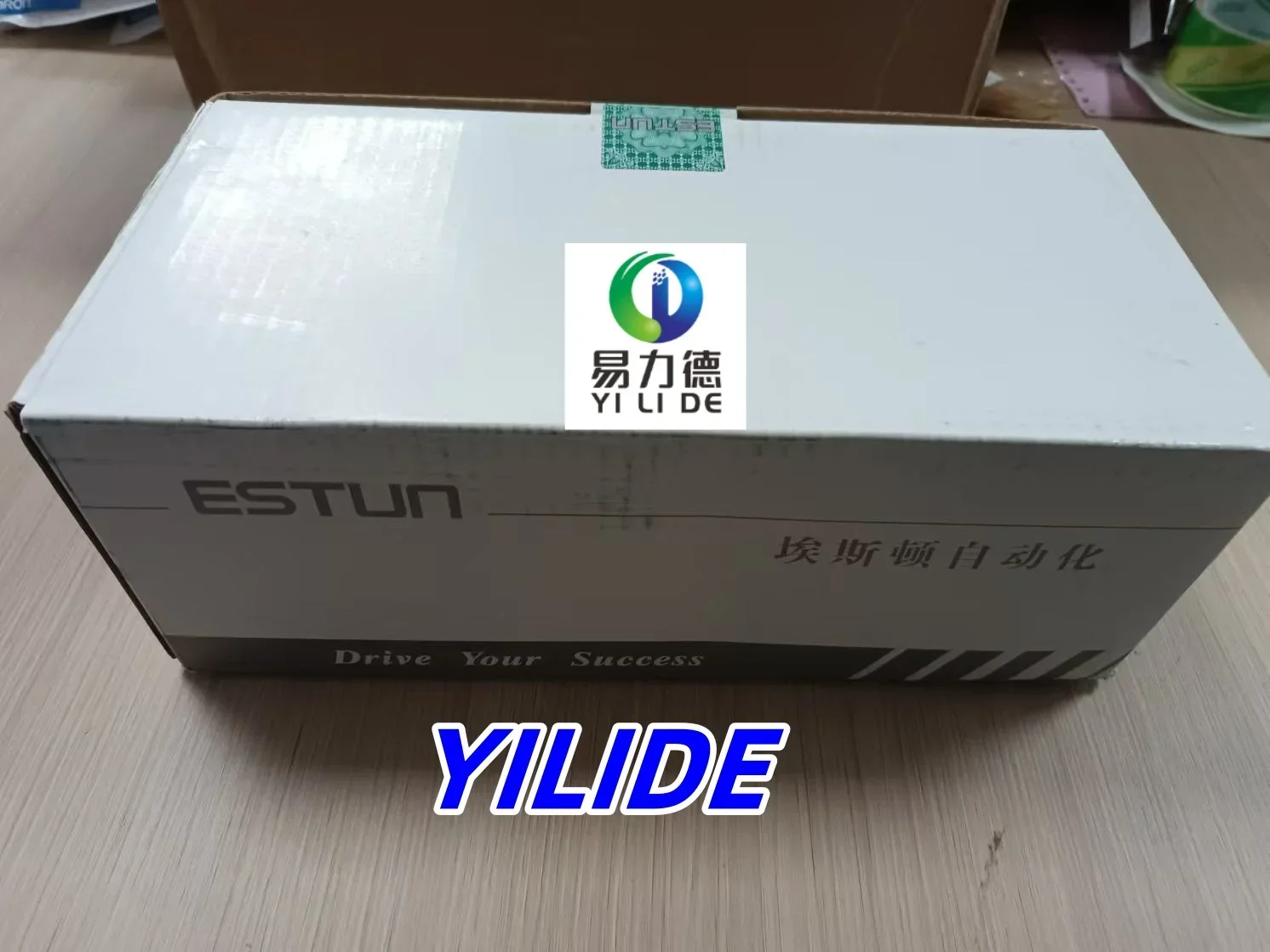 Servomotore EMJ-10AFD22