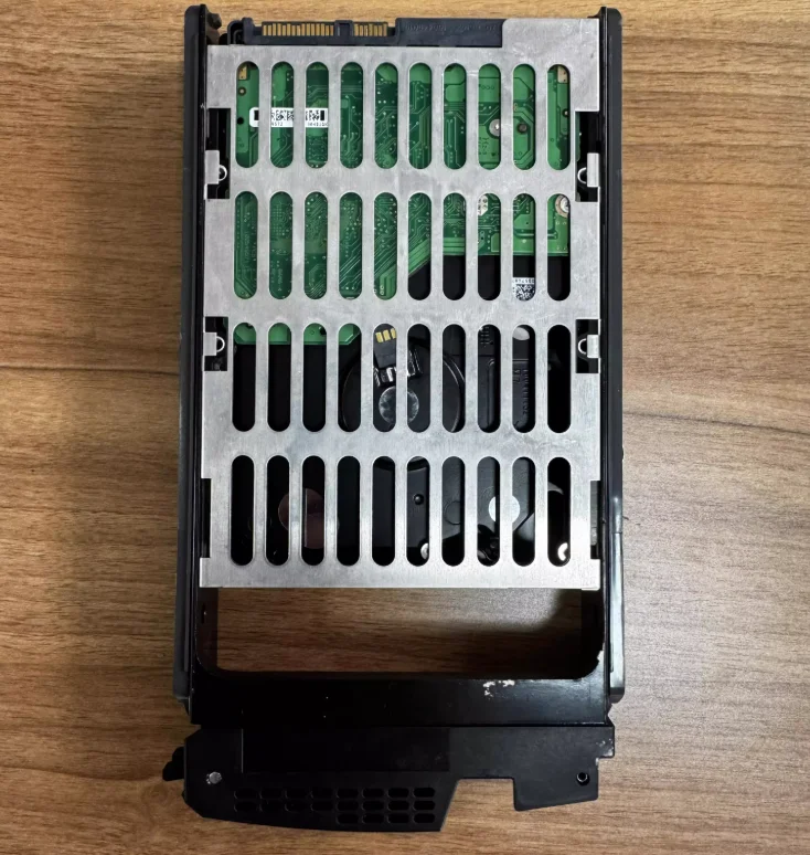 

Для жесткого диска AMS22100 2300 DF-F800-AKH600 3276138-D 600 ГБ SAS 15K