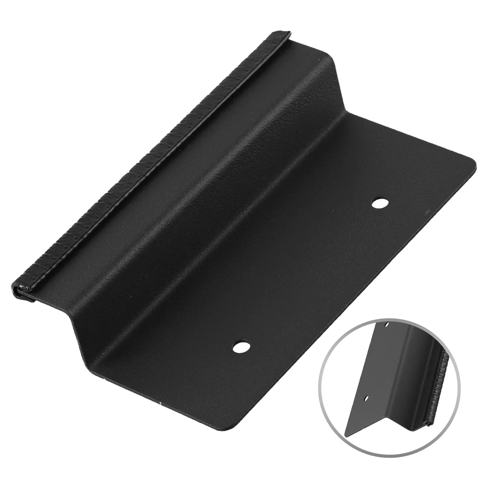 Легкий доступ к мусора с помощью бесконтактной ножки шкафа, предназначенной для бесшовной интеграции в кухонах.