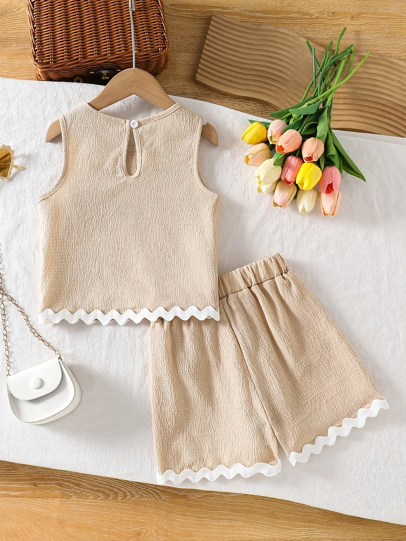Comfy Kids Girls Bubble Fabric Two Piece Set, Sleeveless Ruffle Hem Top & Loose Casual Shorts for Kindergarten & Daily Wear