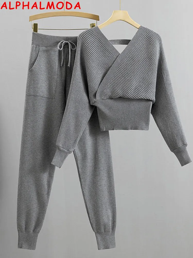 

ALPHALMODA 2022 Winter New V-neck Long-sleeved Simple Style Sweater Top + Jogger Pants Women Fashion 2pcs Suits