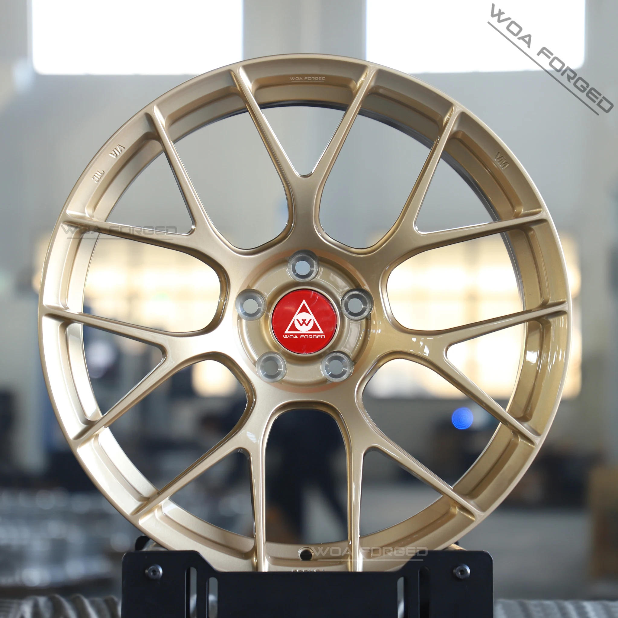 

Gold Customized Forged Aluminum Sports Wheels High Performance 5x120 5X108 5X114.3 for BMW AUDI Passenger Cars RE-V7