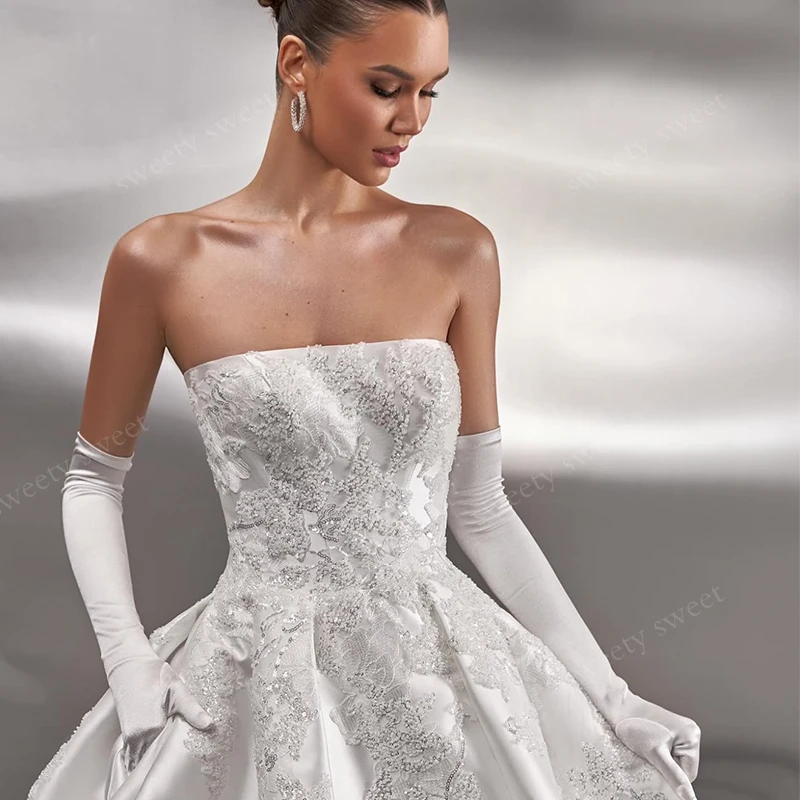 Elegant Wedding Dress Satin With Embroidery Lace Princess Ballgown Sleeveless Strapless Customized Bride Dress Robe MariéE Satin