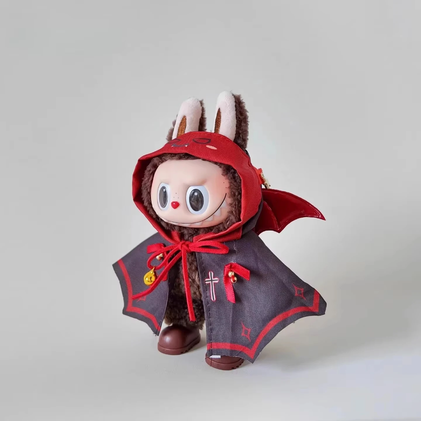 Para muñeca Labubu, capa de demonio negro, ropa, Ángel cruzado, calabaza, decoración de Halloween, ropa, juego de fiesta sentado, accesorios de juguetes