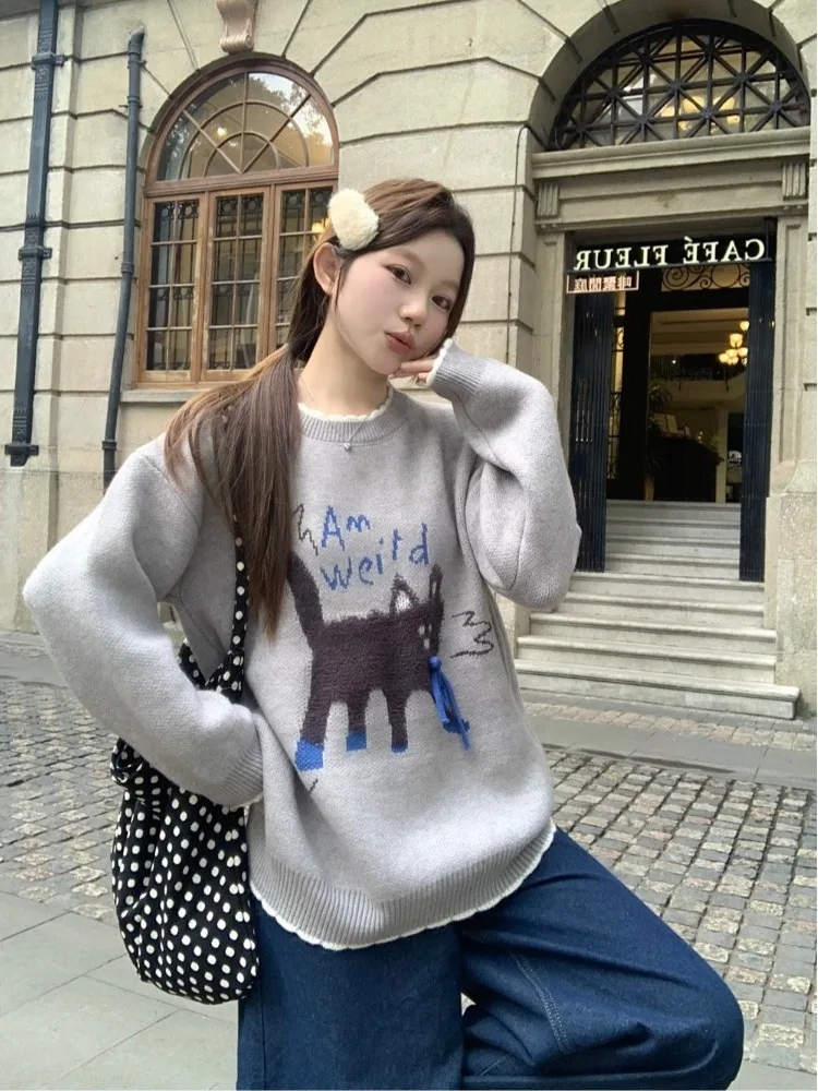 부드럽고 아늑한 여성 니트 스웨터 2025년 가을 신상 캐주얼 루즈핏 귀여운 자수 니트웨어 라운드 넥 롱 스웨터