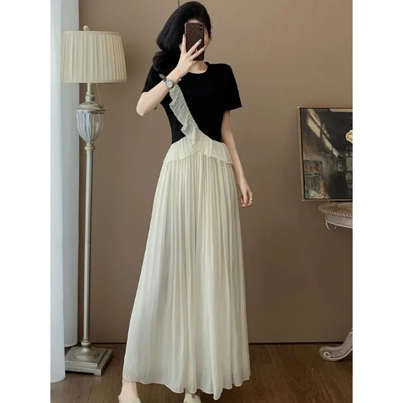 

Women's French Summer Graceful Black Ruffle T-Shirt Pleated Pants Skirts Two Piece Set 2026 New Lady Fashion Tops Skirt Outfits