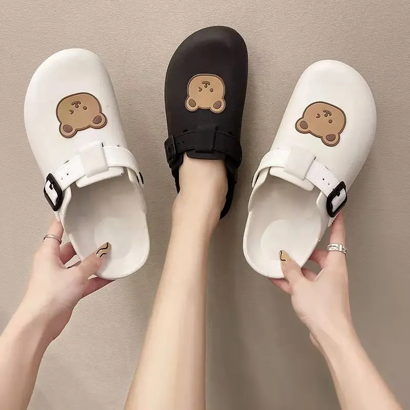 

Fashion Outdoor Beach Slippers Safety Closed Toe Mule Clogs Cute Bear Non-slip Garden Shoes PVC Couple slippers Slides Unisex