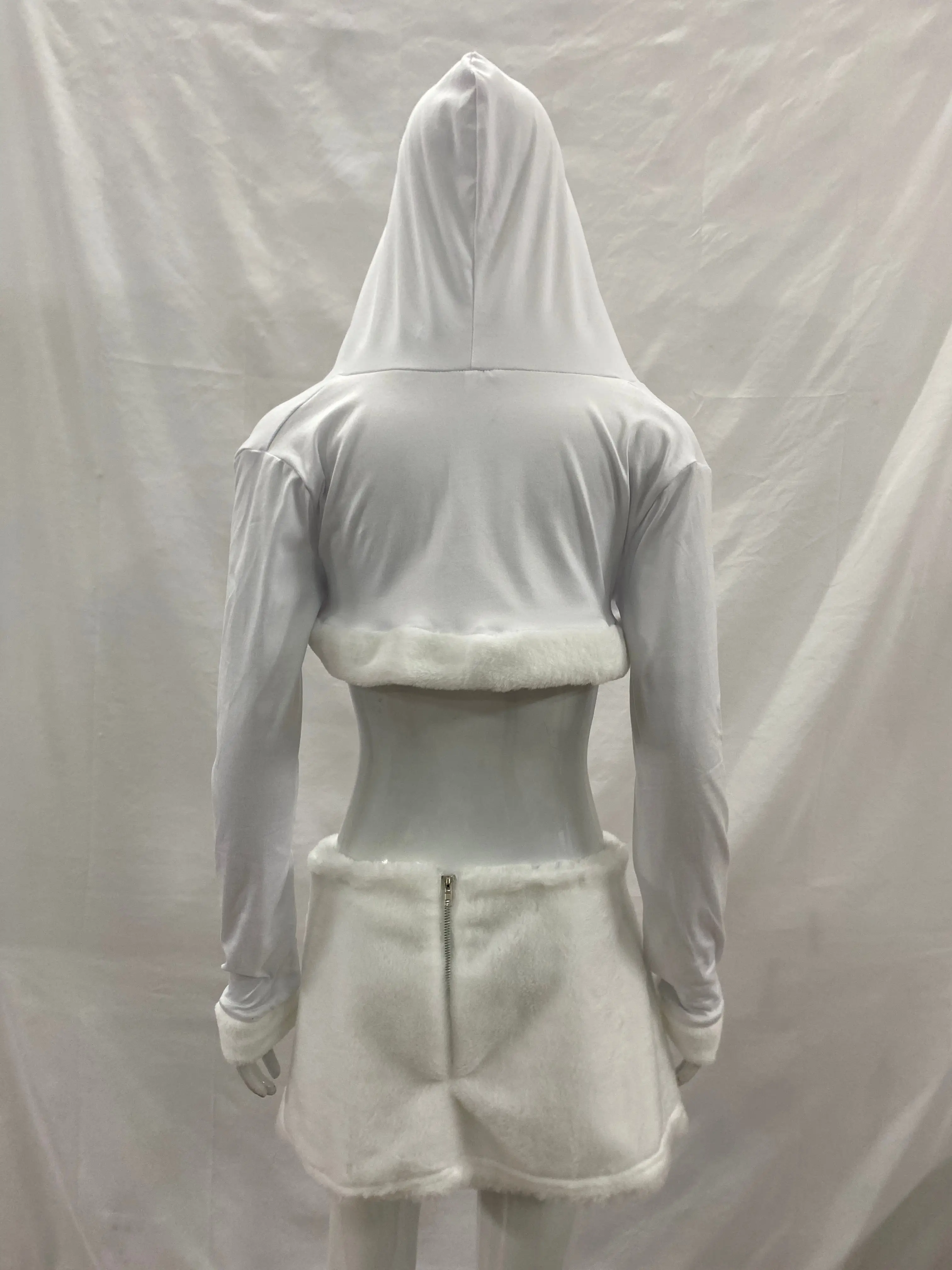 2025 inverno nuove donne sexy e belle alla moda peluche con cappuccio top gonna ultra corta tinta unita set abbigliamento Y2k