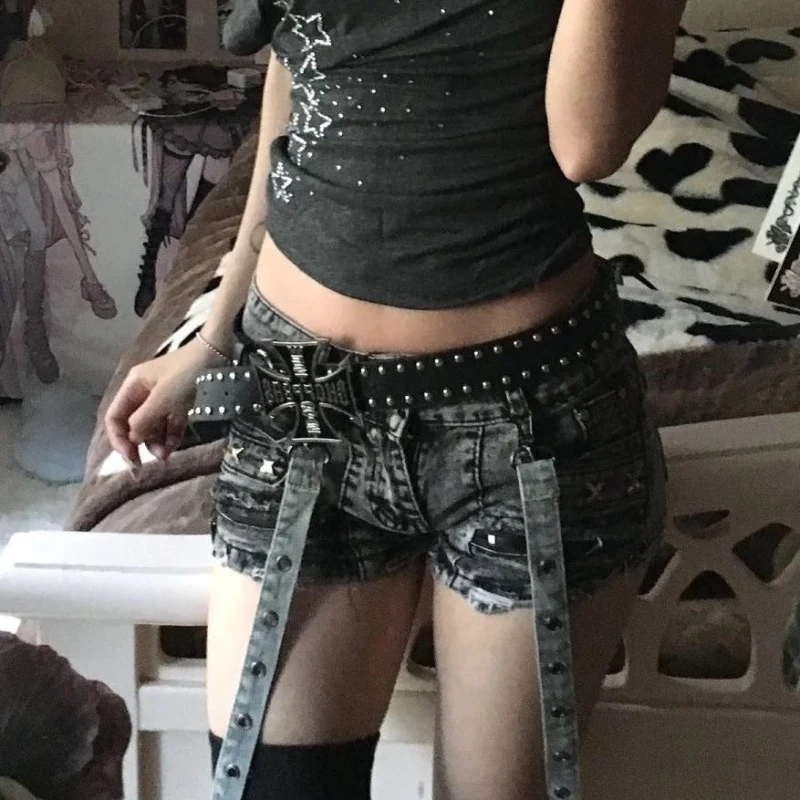 American Vintage Low-Waist Denim Shorts Black Rivet Patchwork Y2k Bodycon Hot Girl Pants Women Streetwear Spring Summer