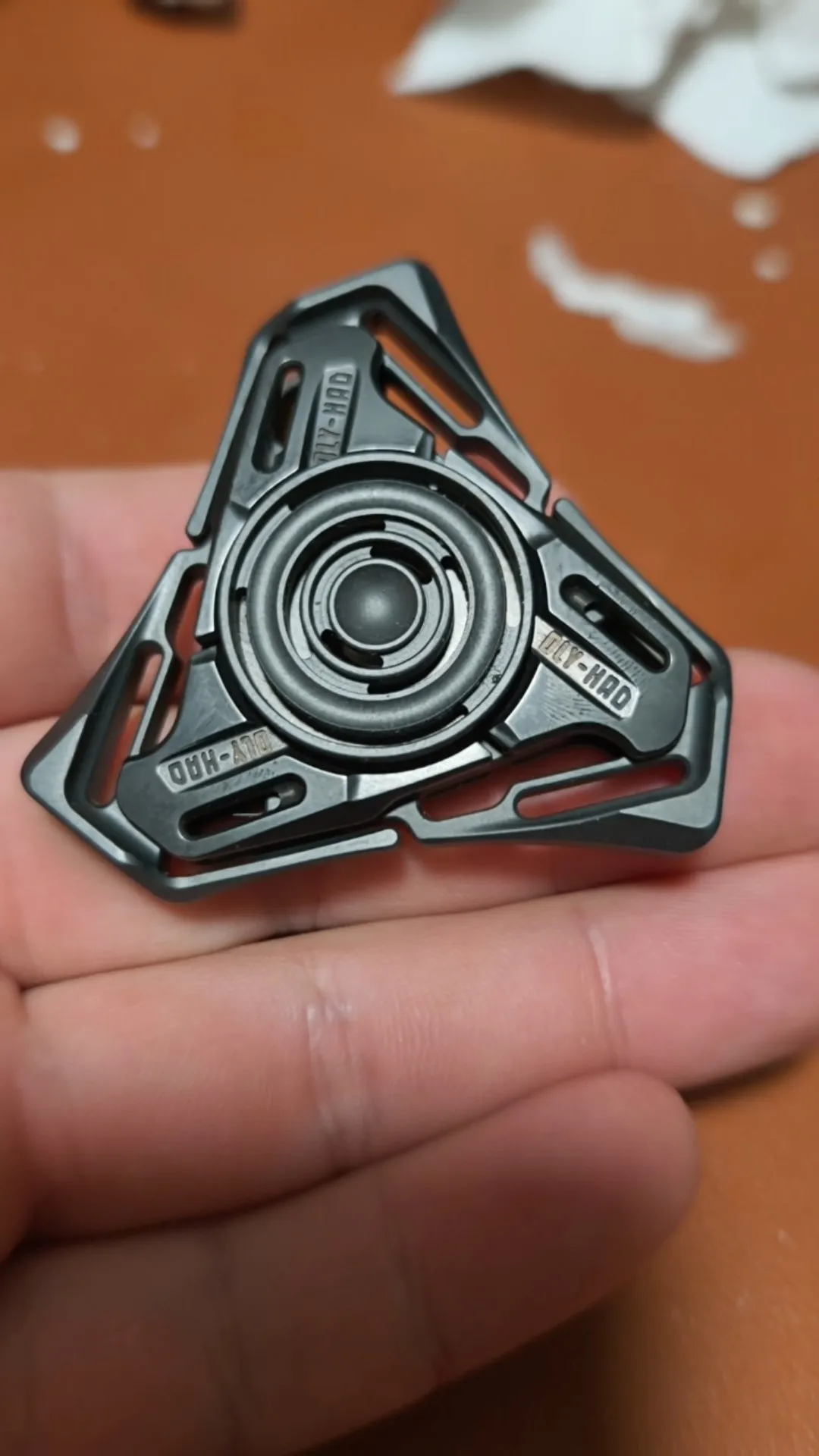 Used EDC Zeus Plan Edc Hades Steel Zirconium Version, Open Armor Gyro, The Sound Is Crisp and Extremely Smooth