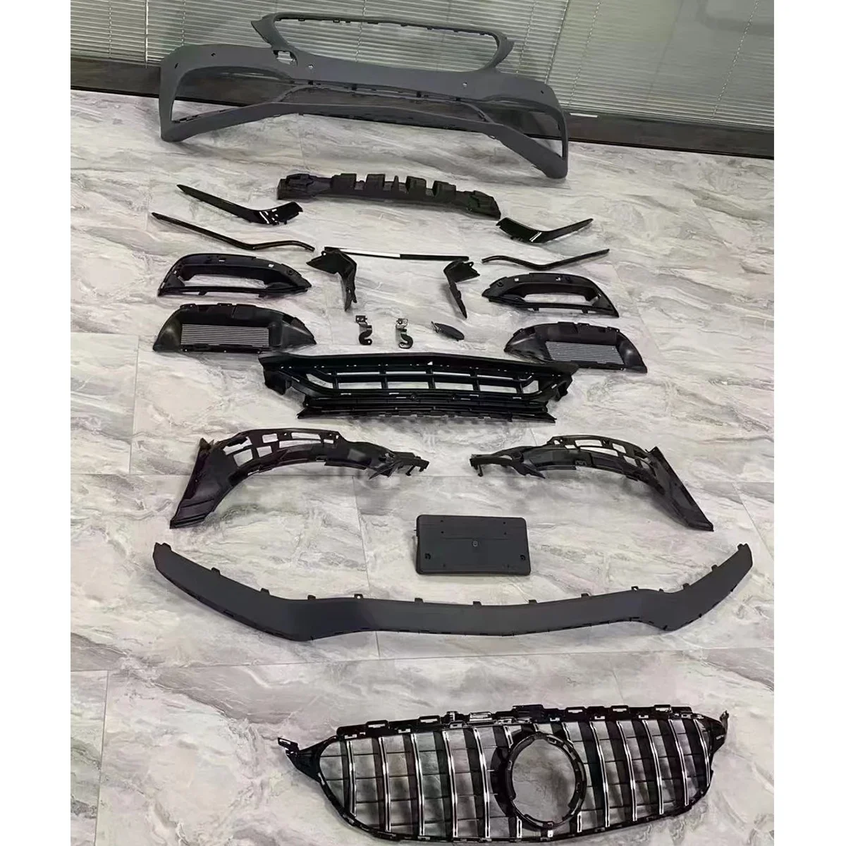 Car body kit for Mercedes Benz C class W205 2015 2016 2017 2018 2019 2020 2021 upgrade C63 front bumper assembly