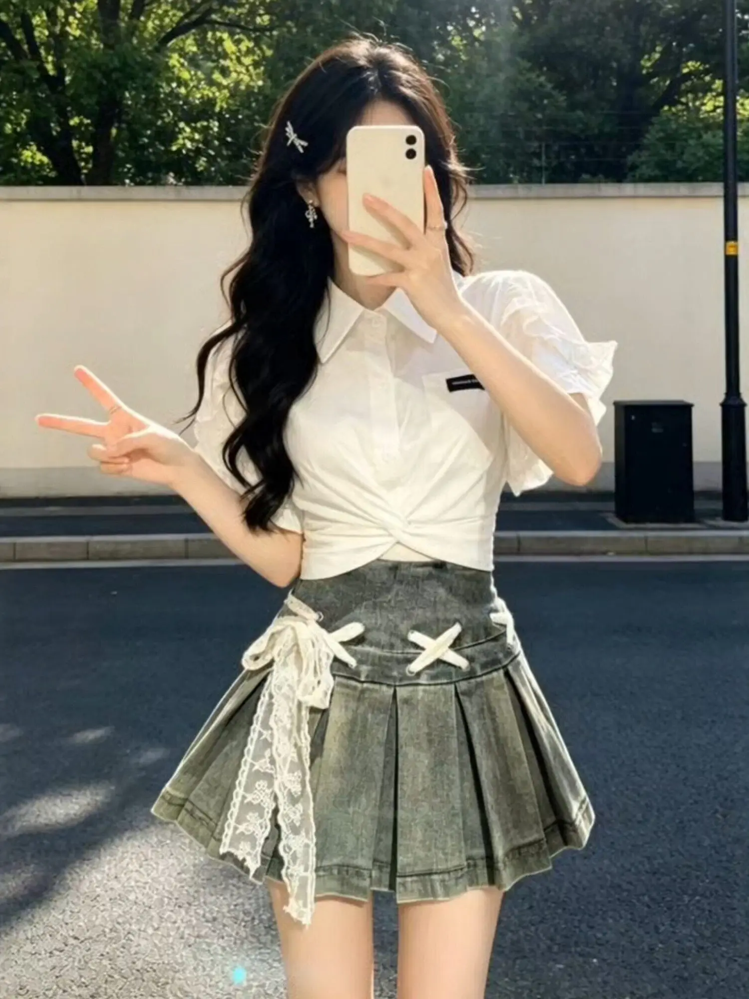 

Elegant White Neck Bubble Sleeve Shirt Women Summer College Style Knot Design Waist Cinched Short Top Citywalk Suit