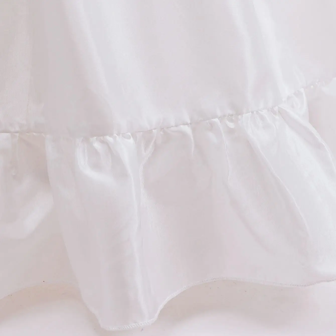 أزياء فيلم الرعب أنابيل التأثيرية فستان طويل باللون الأبيض الوردي للأطفال والبنات للهالوين وشبح مخيف لعب الأدوار تحت عنوان الحفلات