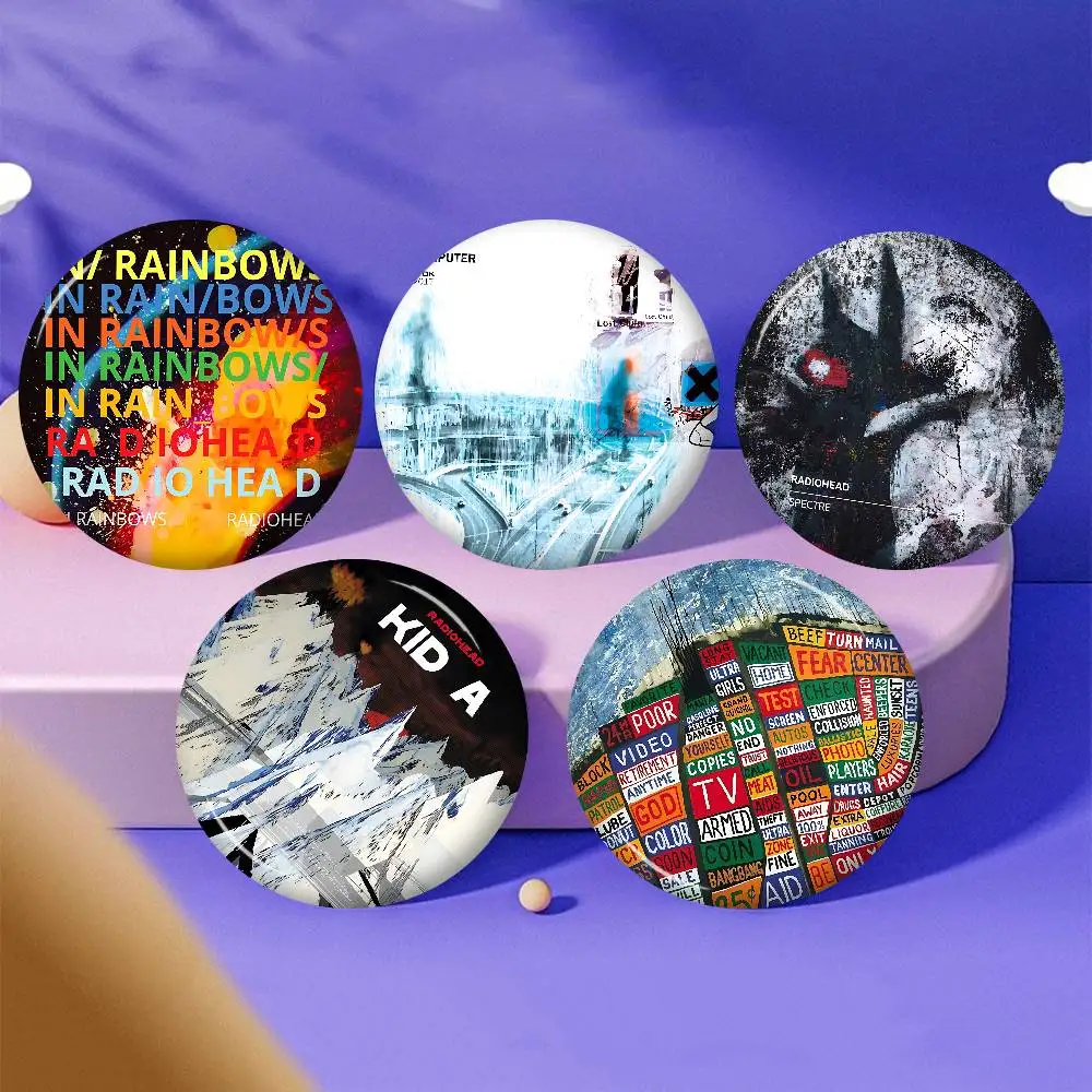 Radioheads Thom Yorke Cartoon Brooches Anime Badge Round Handmade Brooch Lapel Pins Jewelry for Backpack Clothes Gifts