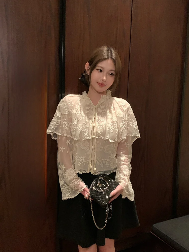 

Retro Embroidered Petal awl Net Sve irt Women's French Sle Long Sve Floral Patterned Bell Sve Lace irt