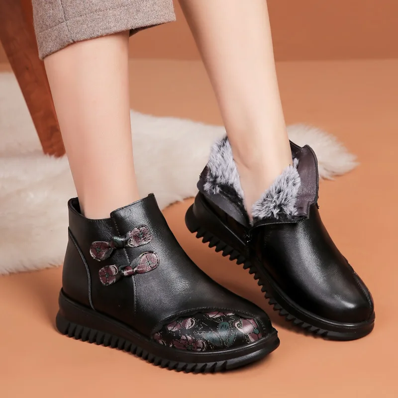 

2026 Women's Black Short Boots Faux Leather Fleece-Lined Ankle Boots Floral Embroidered Warm Comfort Winter Snow Boots Q-403