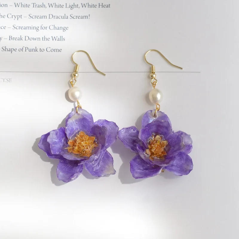 

Epoxy Resin Natural Flower Earrings Unique Multicolor Silver Bell Flower Earrings Handmake Plant Earrings Jewelry Wholesale 2025